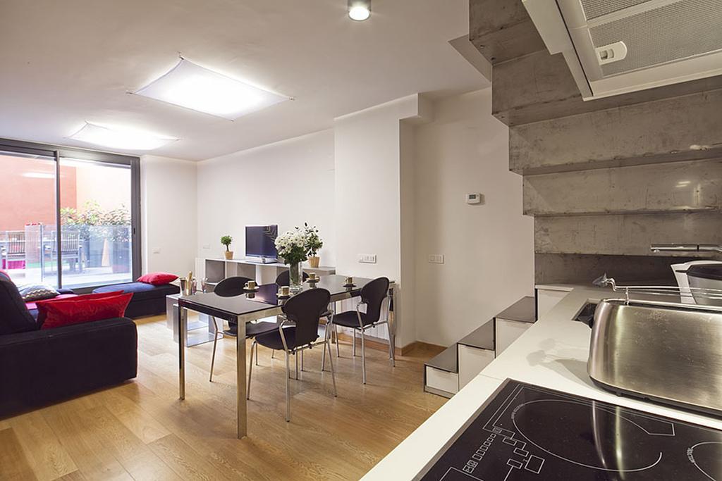 Apartment Barcelona Rentals - Pool Terrace In City Center エクステリア 写真