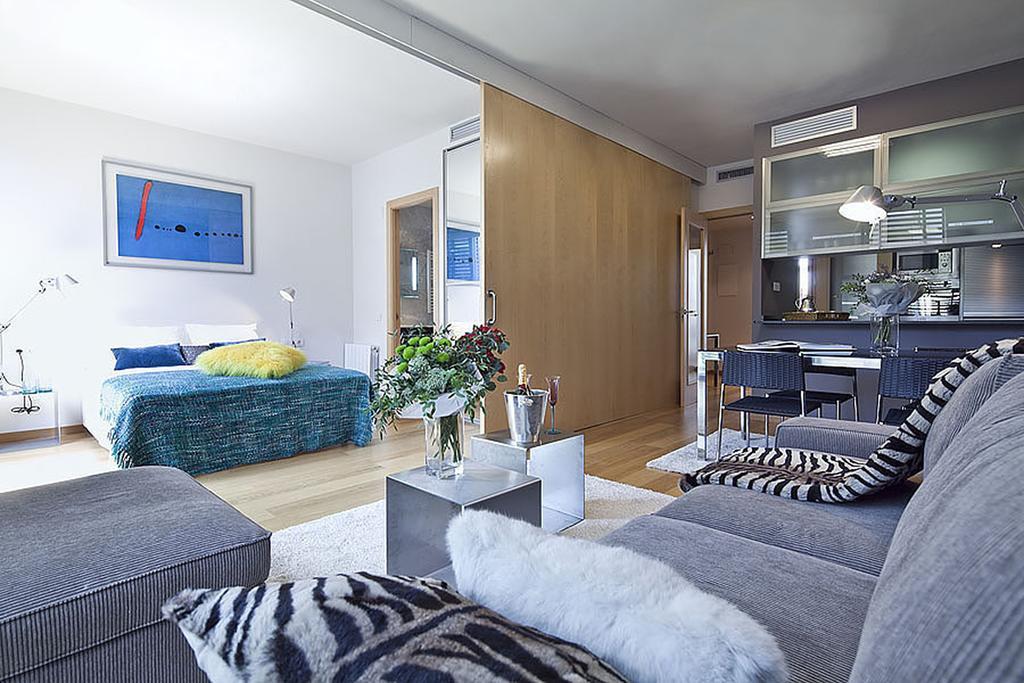 Apartment Barcelona Rentals - Pool Terrace In City Center エクステリア 写真